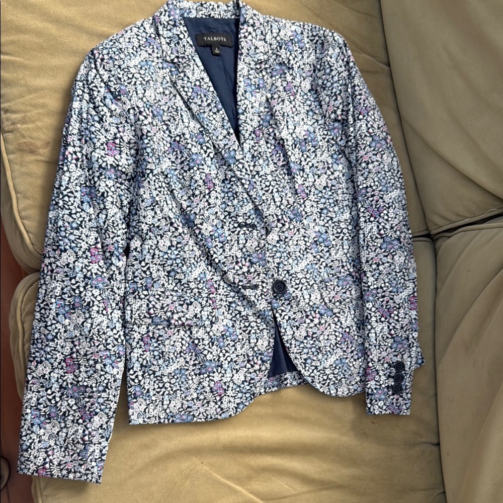 Calvin Klein Blue and Purple Sport Coat with Classic Tailoring